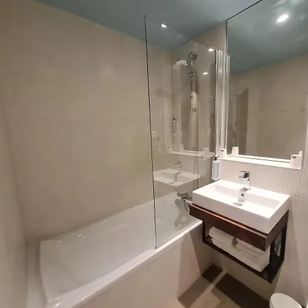Brit Confort Hotel *